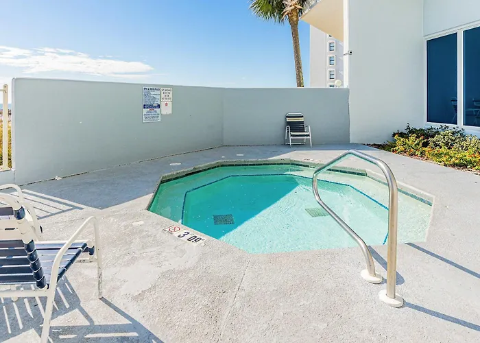 Beachfront With Amazing Views Balcony Pools Hot Tubs & Fitness Center Holiday home *