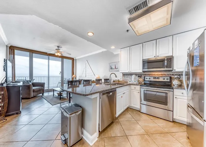 Beachfront With Amazing Views Balcony Pools Hot Tubs & Fitness Center Holiday home Gulf Shores